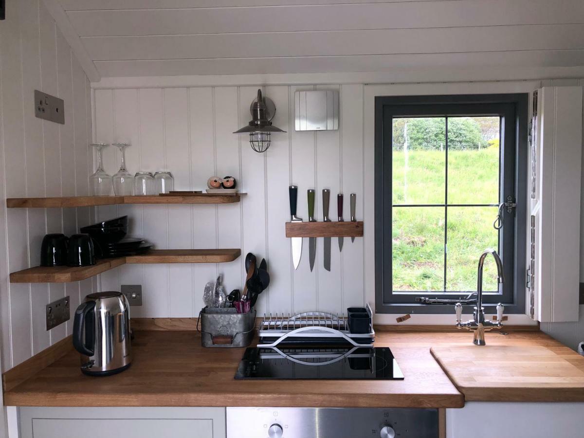 Villa The Shepherds Hut Lonmore Exterior foto